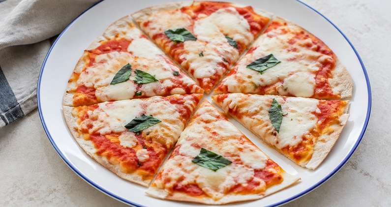 Tortilla pizza express à l’airfryer : 5 à 6 min à 200 °C